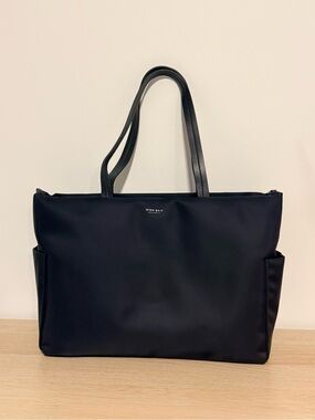 Mina Baie Nika Tote in Nylon Midnight